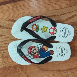 Havaianas Mario flip flops
